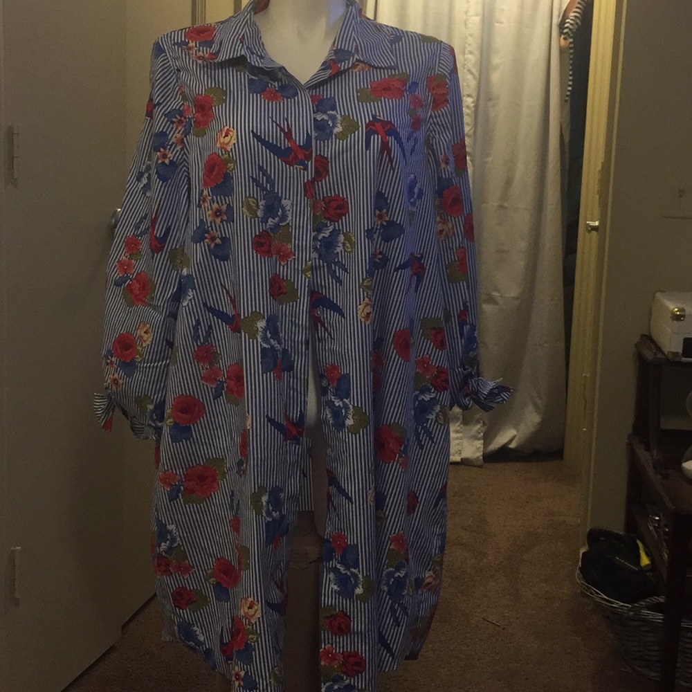 Dress - Picture 2 of 4